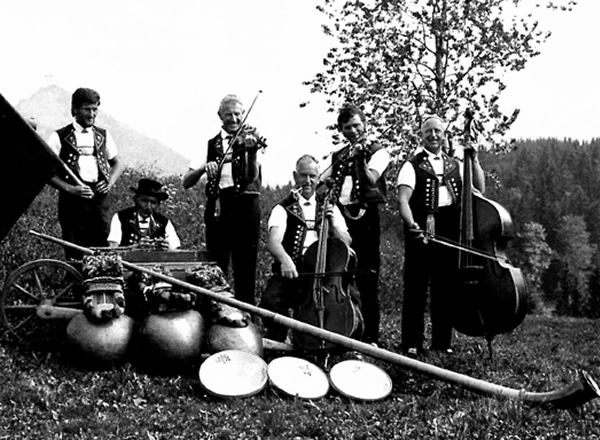 Kapelle Alder- Walter Alder 1952, Emil Zimmermann 1910, Ueli Alder 1922, Arthur Alder 1931, Hansueli Alder 1948, Erwin Alder 1925